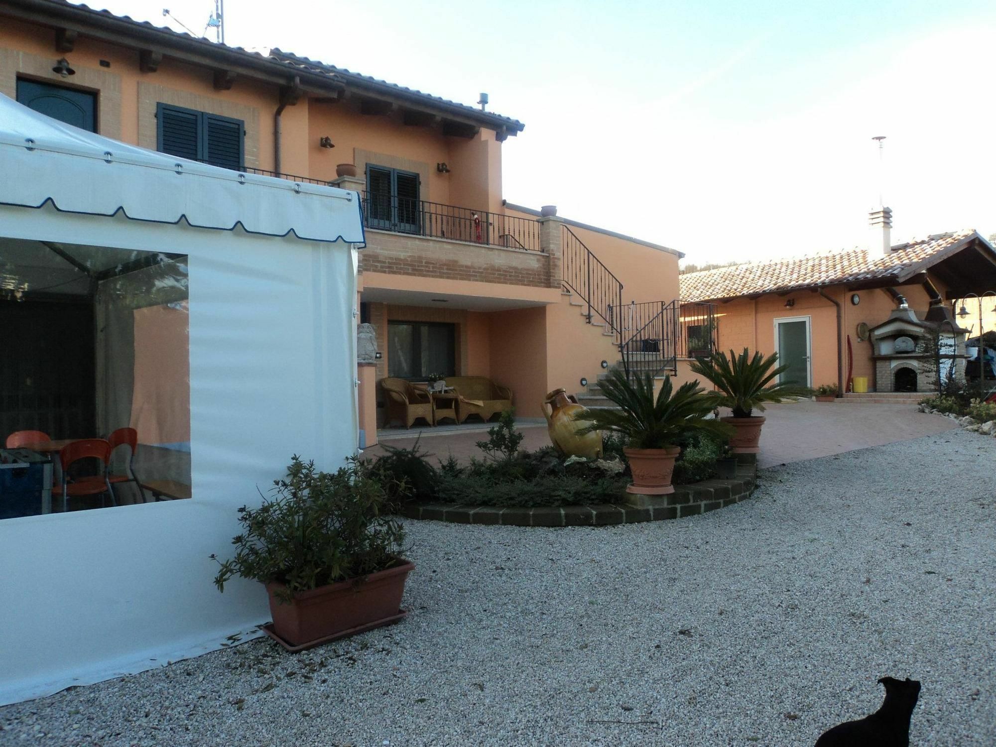 Agriturismo Le Vigne Фермо Екстер'єр фото