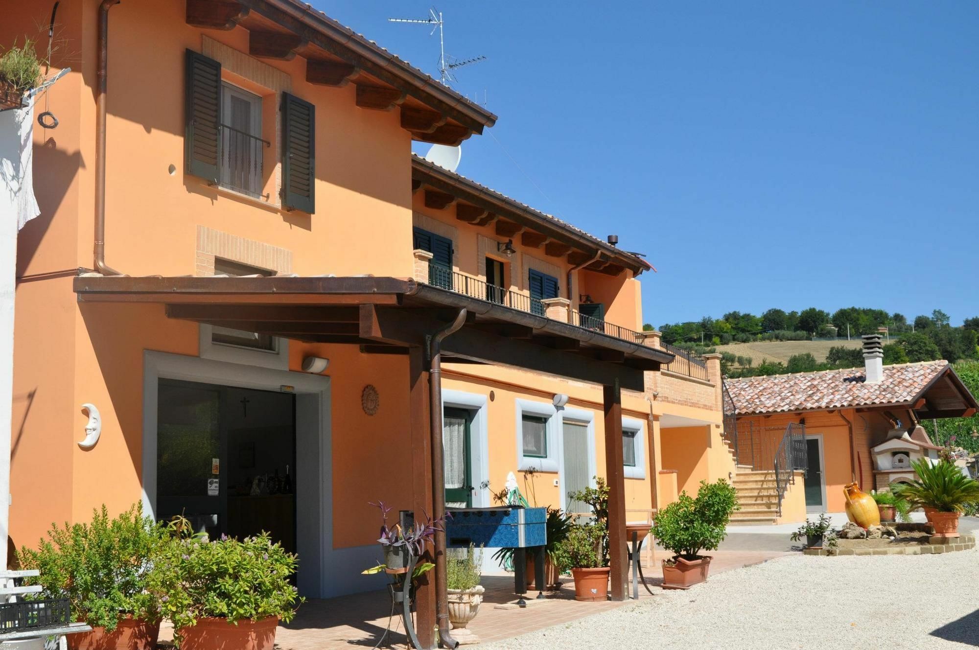 Agriturismo Le Vigne Фермо Екстер'єр фото