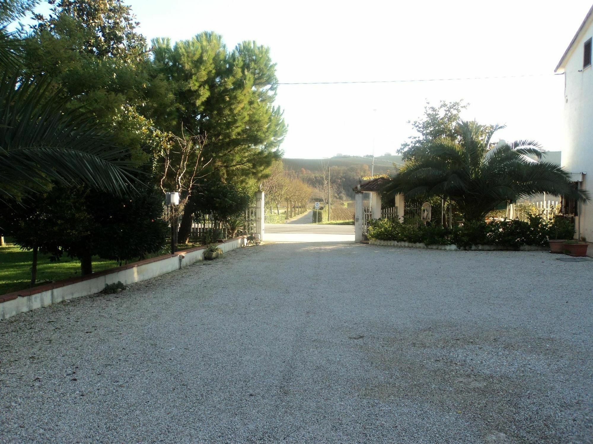 Agriturismo Le Vigne Фермо Екстер'єр фото